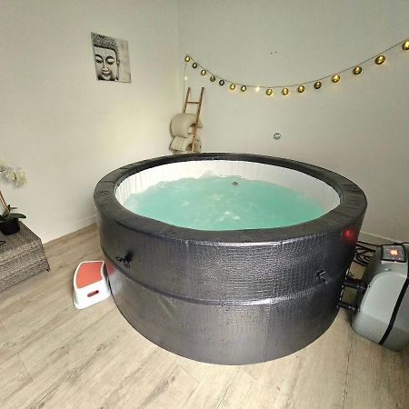 Le Pont T3 Etoile Avec Jacuzzi Apartment Saint Meloir des Ondes Bagian luar foto